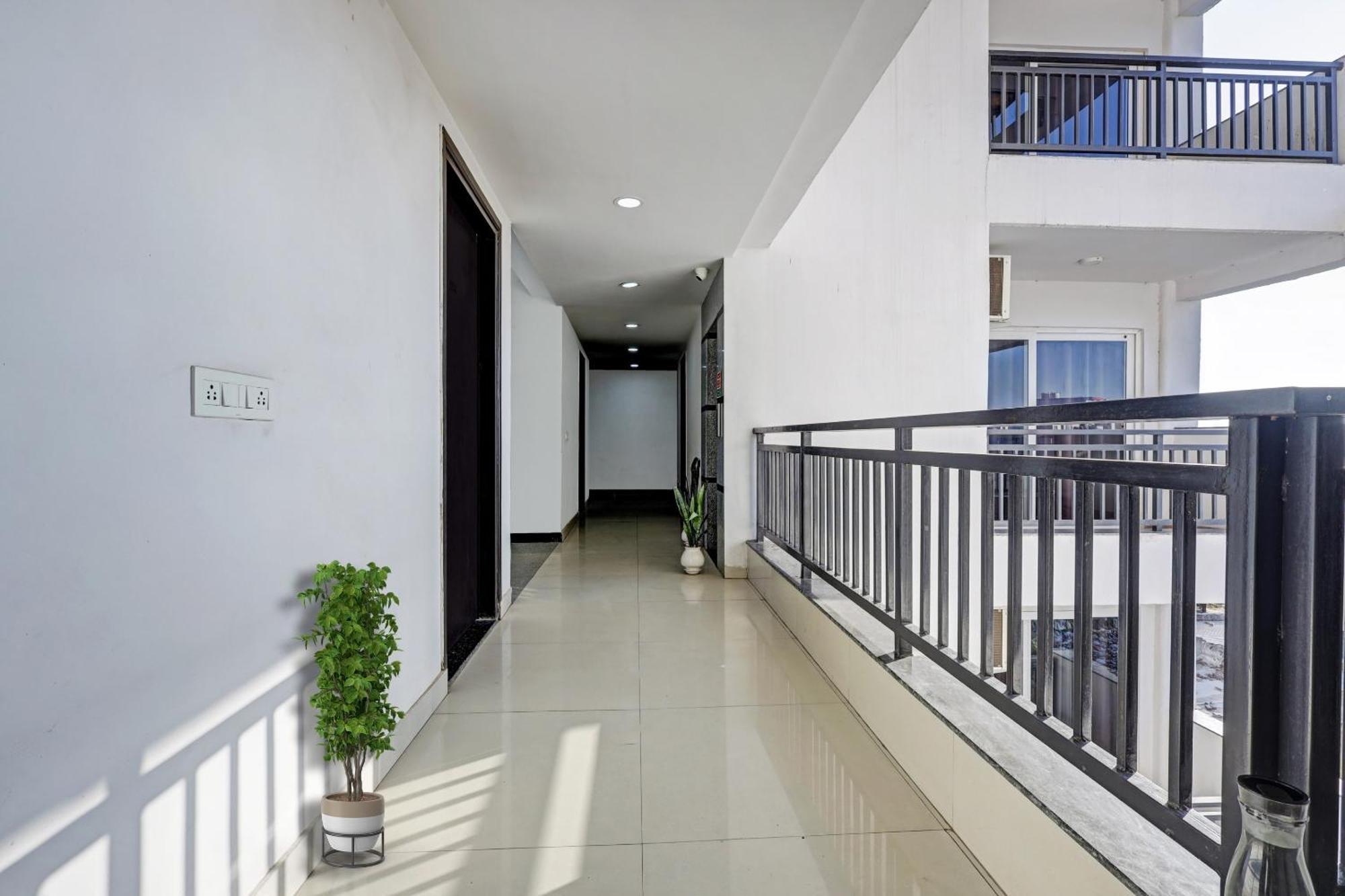 Super Townhouse Tipsyy Near Bestech Central Square Mall Gurgaon Dış mekan fotoğraf