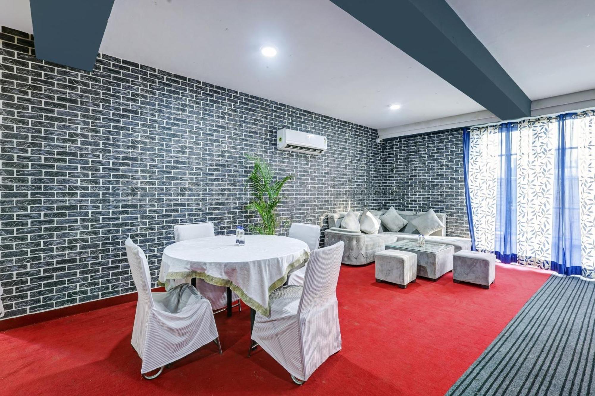 Super Townhouse Tipsyy Near Bestech Central Square Mall Gurgaon Dış mekan fotoğraf